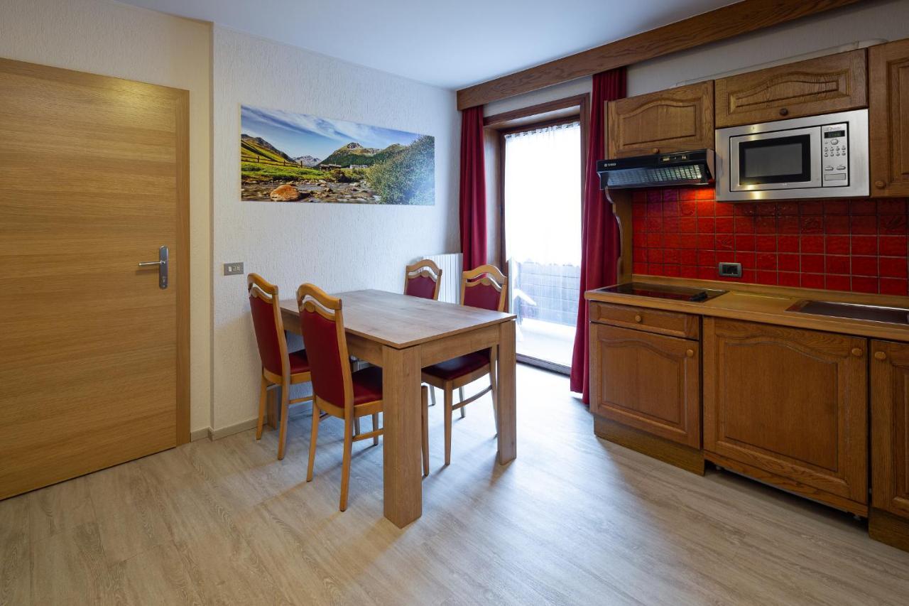 Ferienwohnung Casa Marcos Livigno Exterior foto
